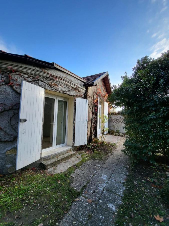 Appartement La Verrerie, Terrasse Et Jardinet Cognac Bagian luar foto